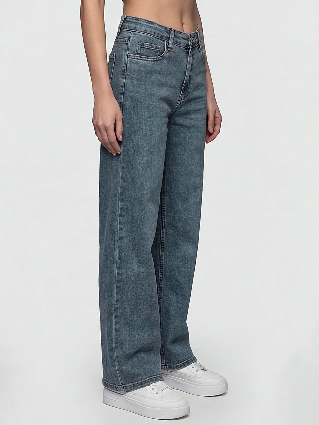 Women Blue High-Rise Wide Leg Jeans - Image 4