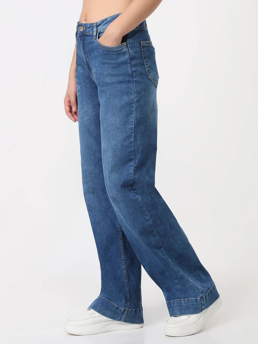 Women Blue High-Rise Wide Leg Jeans - Image 8
