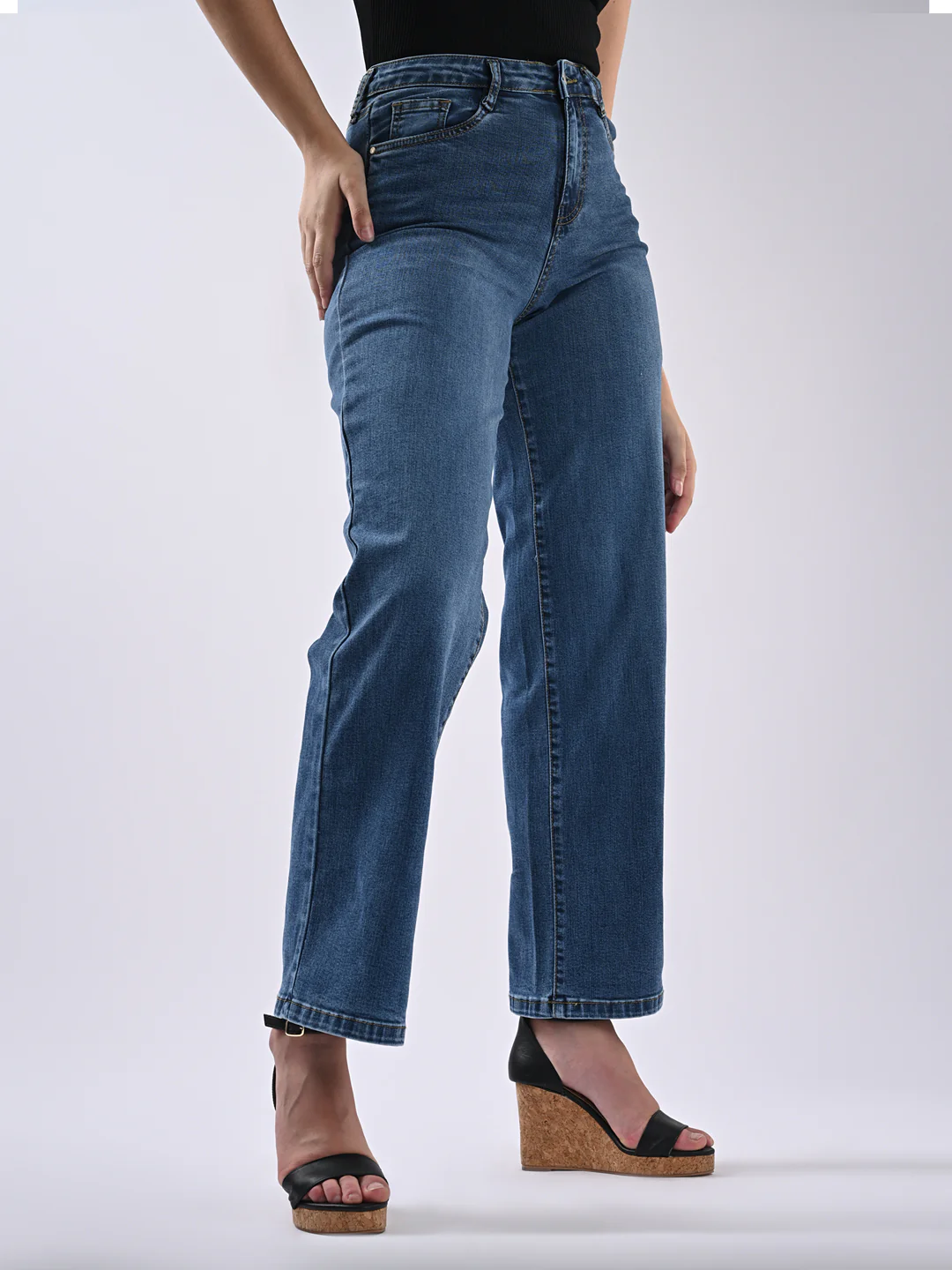 Women Blue High-Rise Wide Leg Jeans - Image 4