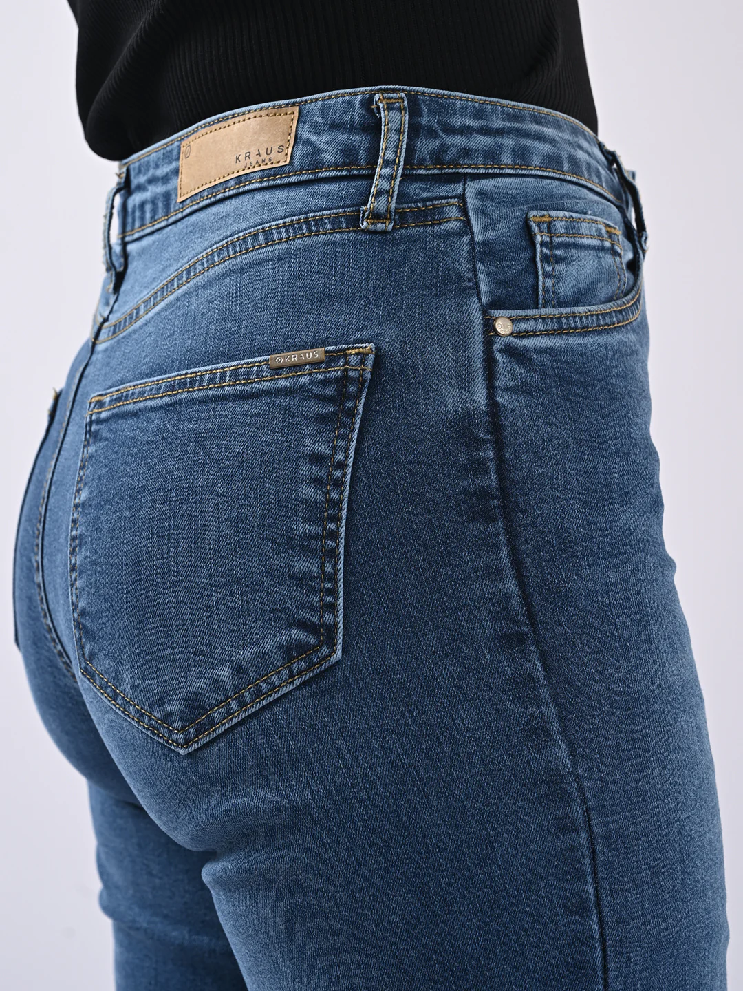 Women Blue High-Rise Wide Leg Jeans - Image 5