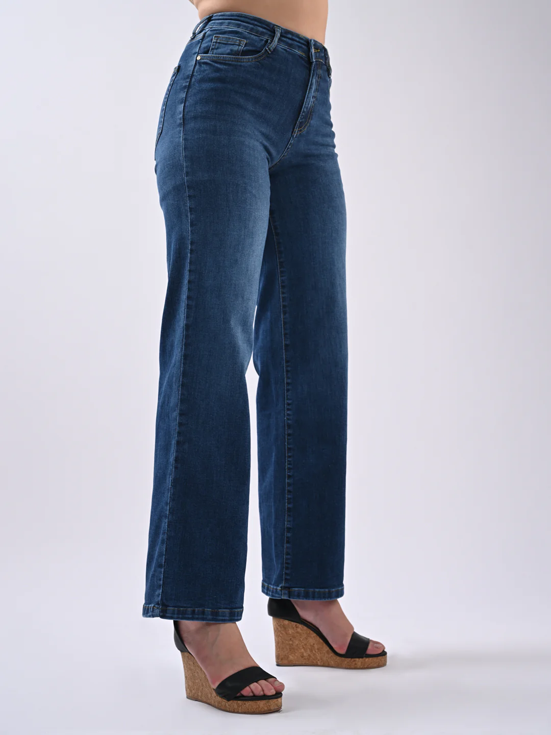 Women Blue High-Rise Wide Leg Jeans - Image 4