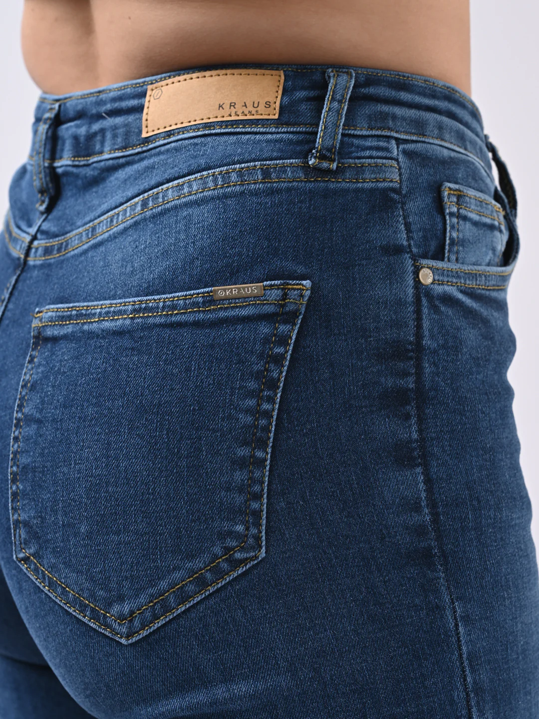 Women Blue High-Rise Wide Leg Jeans - Image 5