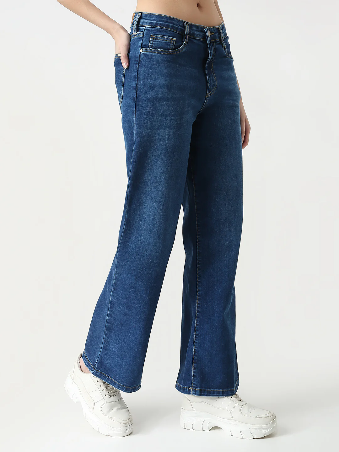 Women Blue High-Rise Wide Leg Jeans - Image 6