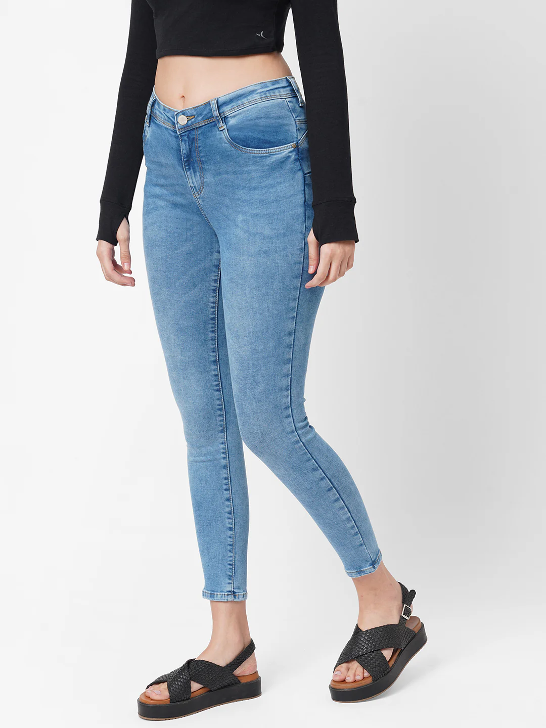 Women Blue Mid-Rise Push Up Super Skinny Jeans - Image 6