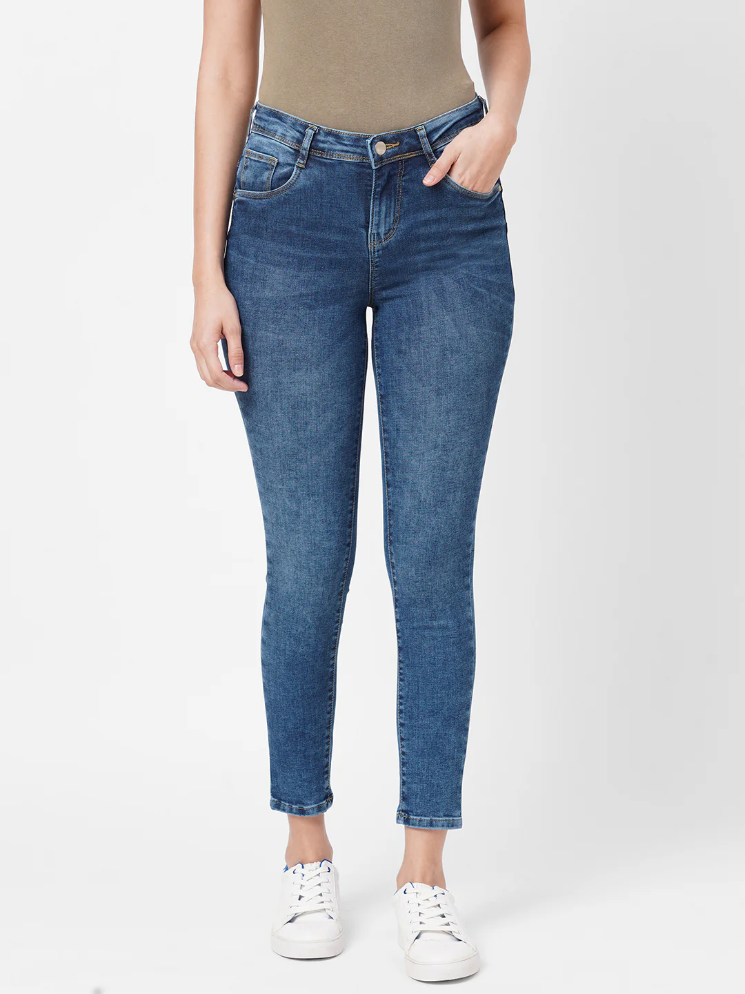 Women Blue Mid-Rise Push Up Super Skinny Jeans - Image 2