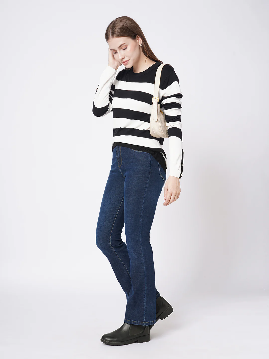 Women Blue Mini Flare Jeans - Image 4