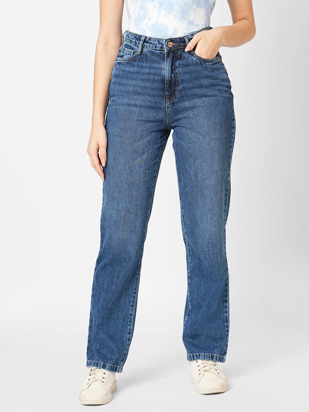 Women Blue Relax Straight Fit Jeans - Image 2