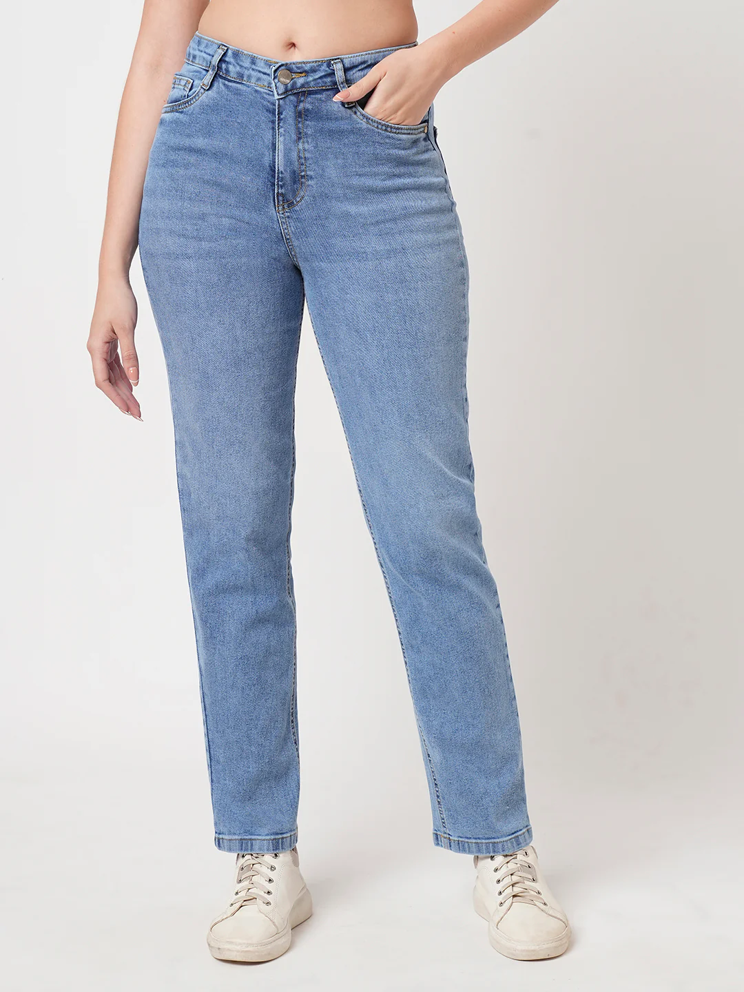 Women Blue Relax Straight Jeans - Image 2