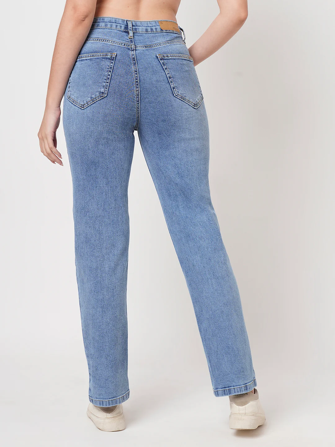 Women Blue Relax Straight Jeans - Image 3