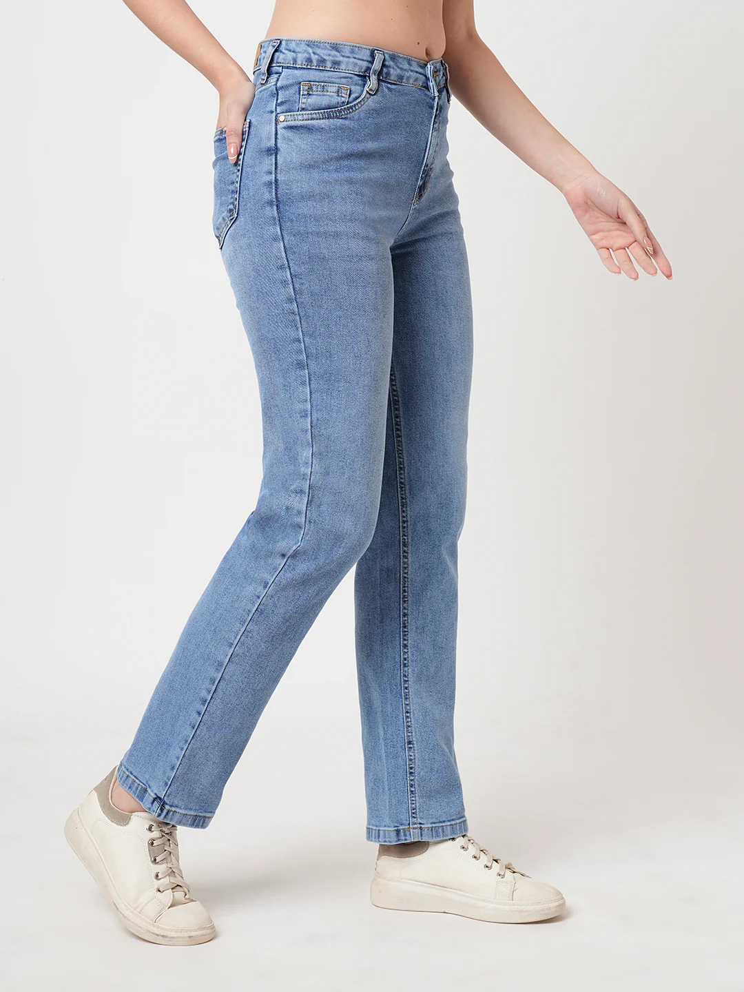 Women Blue Relax Straight Jeans - Image 6