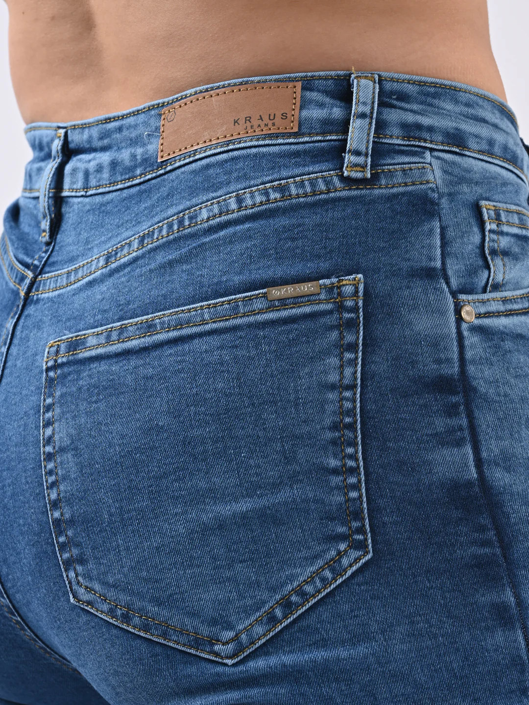 Women Blue Relax Straight Jeans - Image 5