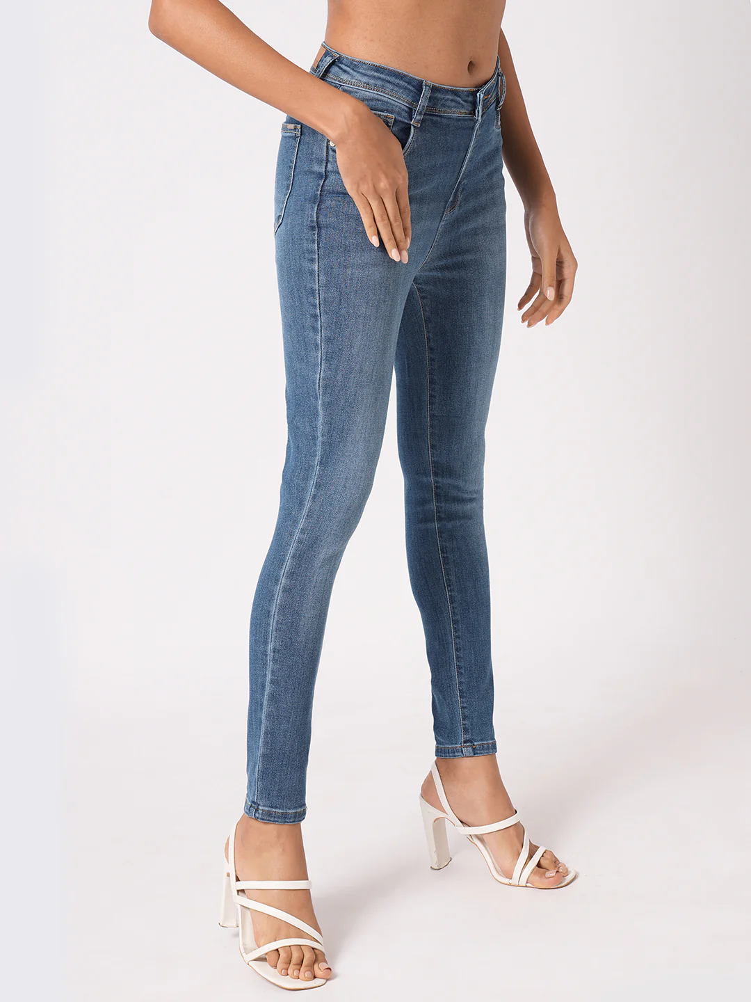Women Blue Sky High-Rise Skinny Fit Jeans - Image 5