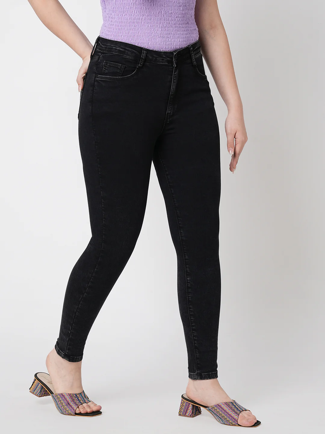 Women Carbon Black Sky High Skinny Jeans - Image 6
