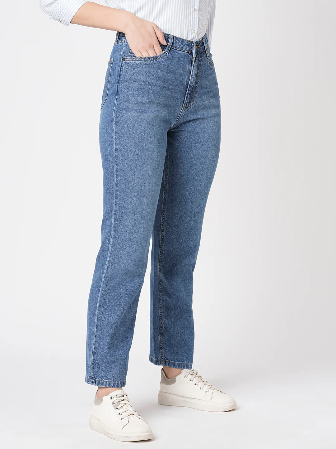 Women Dark Blue High-Rise Relax Straight Fit Jeans - Image 6