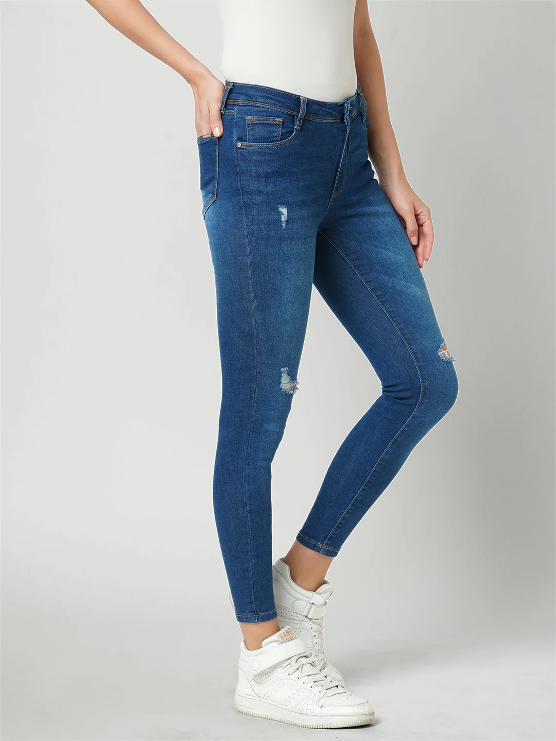 Women Dark Blue High-Rise Skinny Fit Ripped Jeans - Image 5
