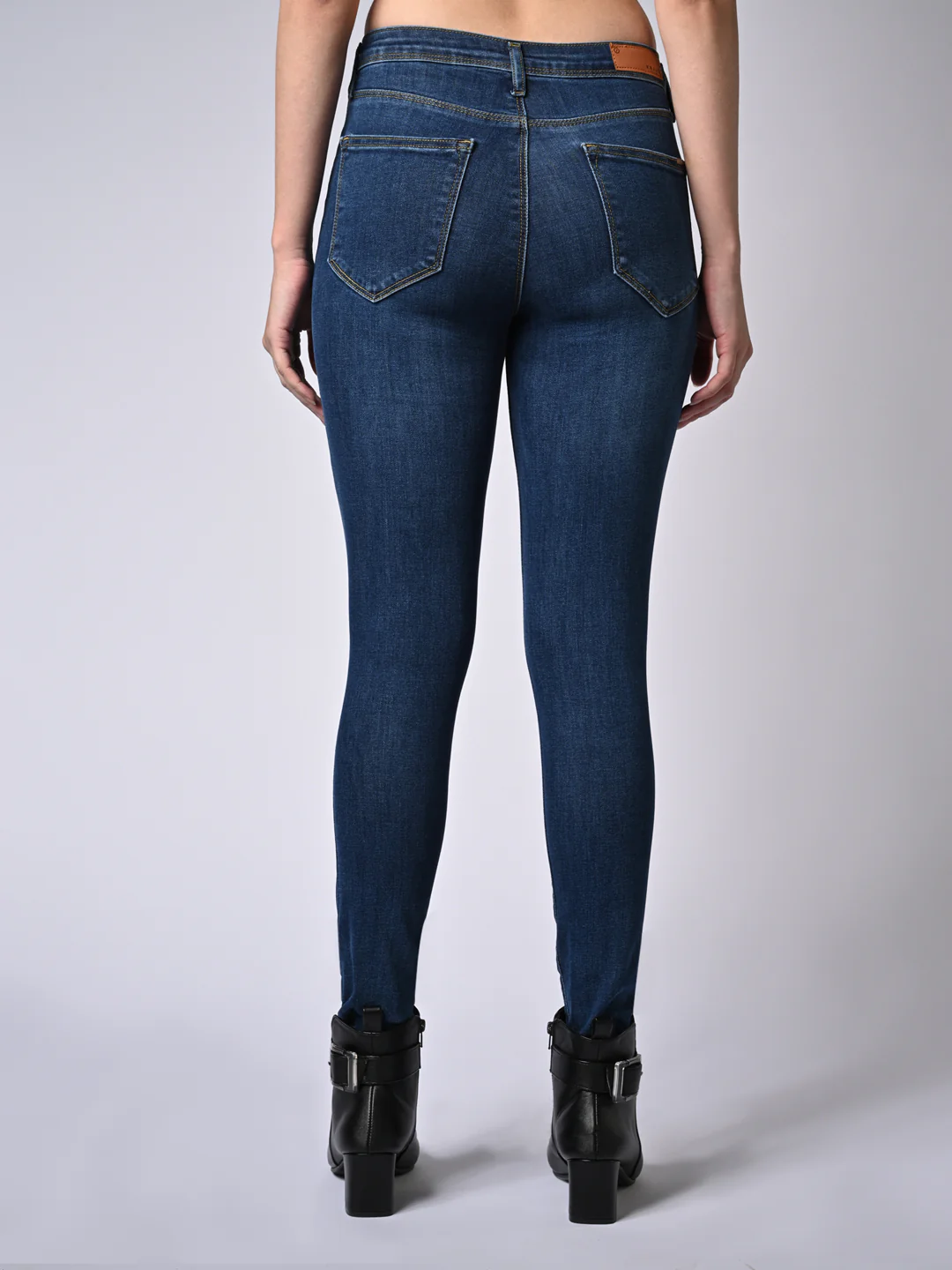 Women Dark Blue High-Rise Skinny Jeans - Image 3