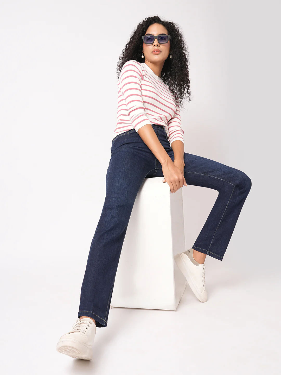 Women Dark Blue Slim Straight Fit Jeans