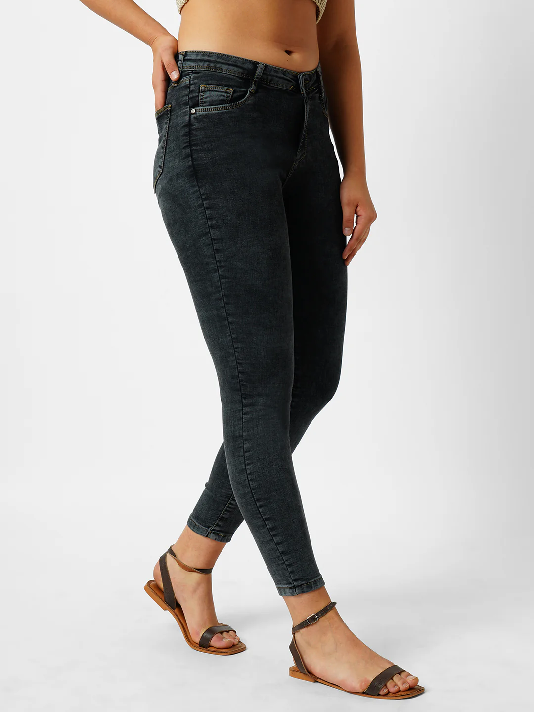 Women Dark Grey Mid-Rise Skinny Jeans - Image 4