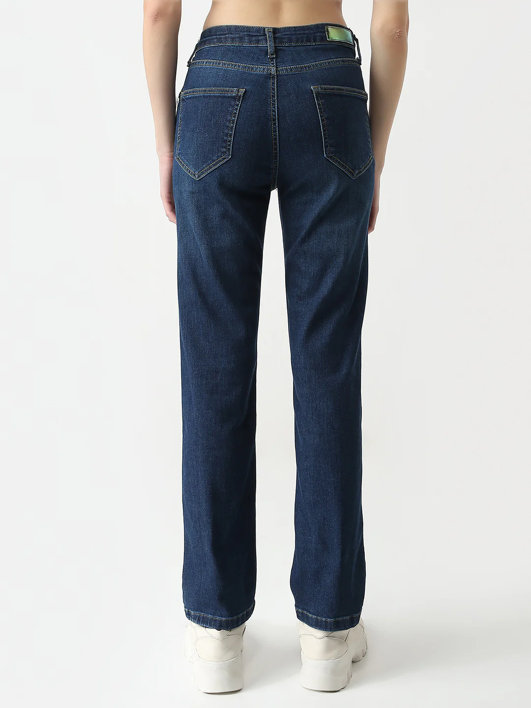 Women Dark High-Rise Slim Straight Jeans - Image 3