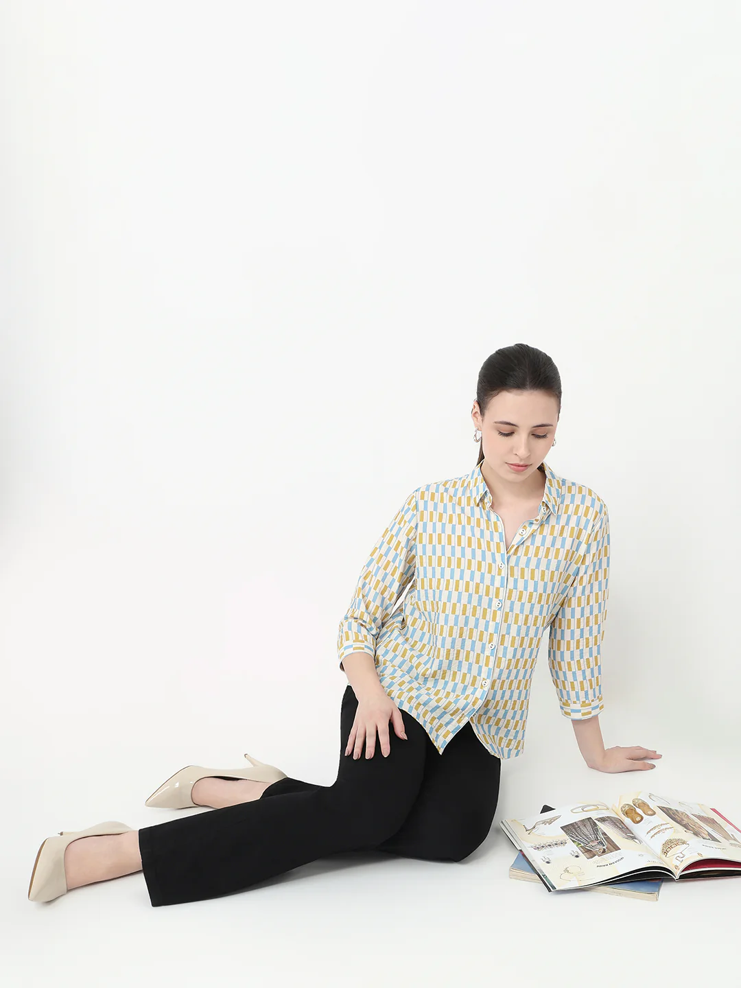 Women Geometric Print Slim Fit Shirt