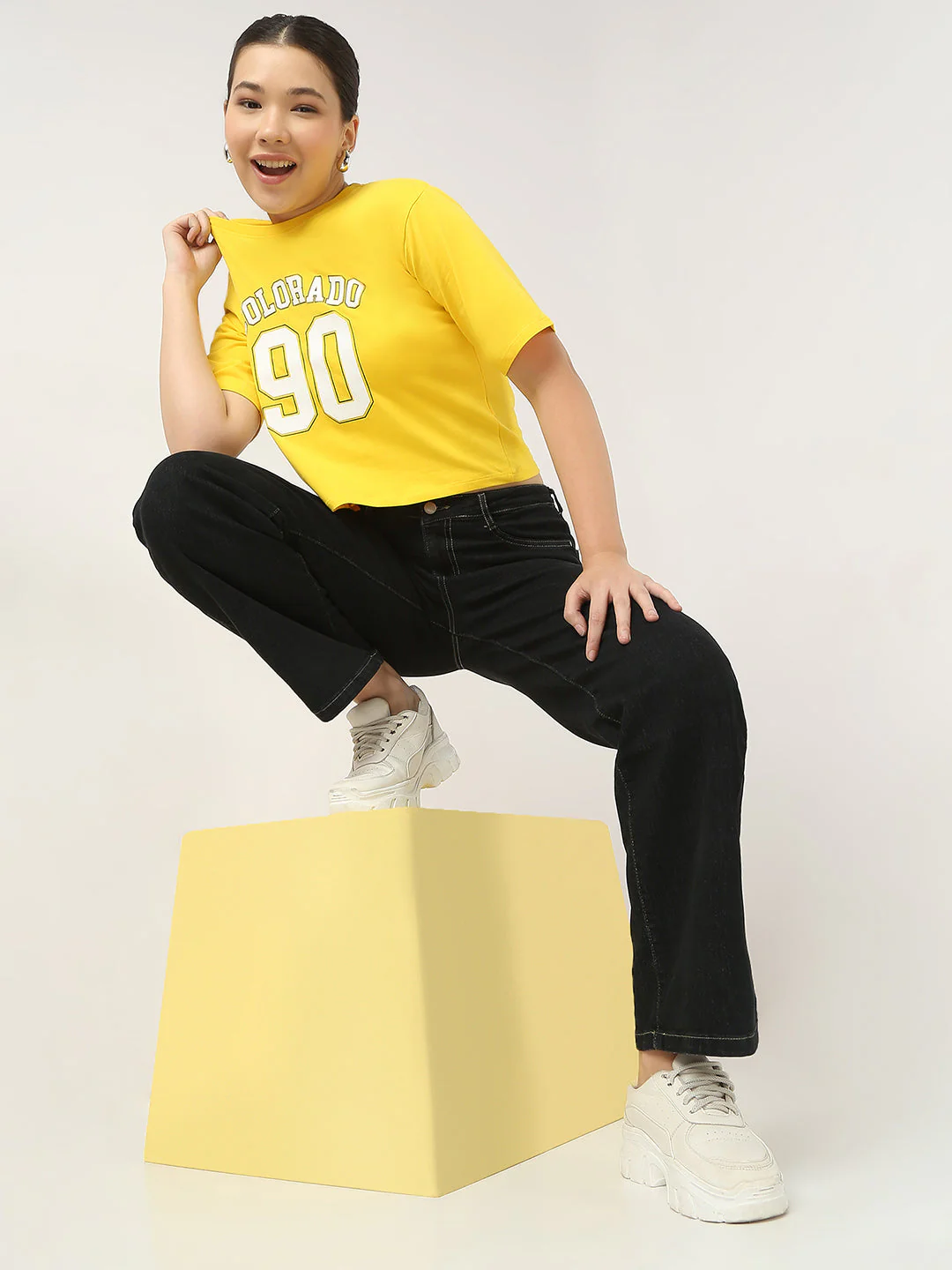 Women Graphic Crop Slim Fit Tees - Image 3