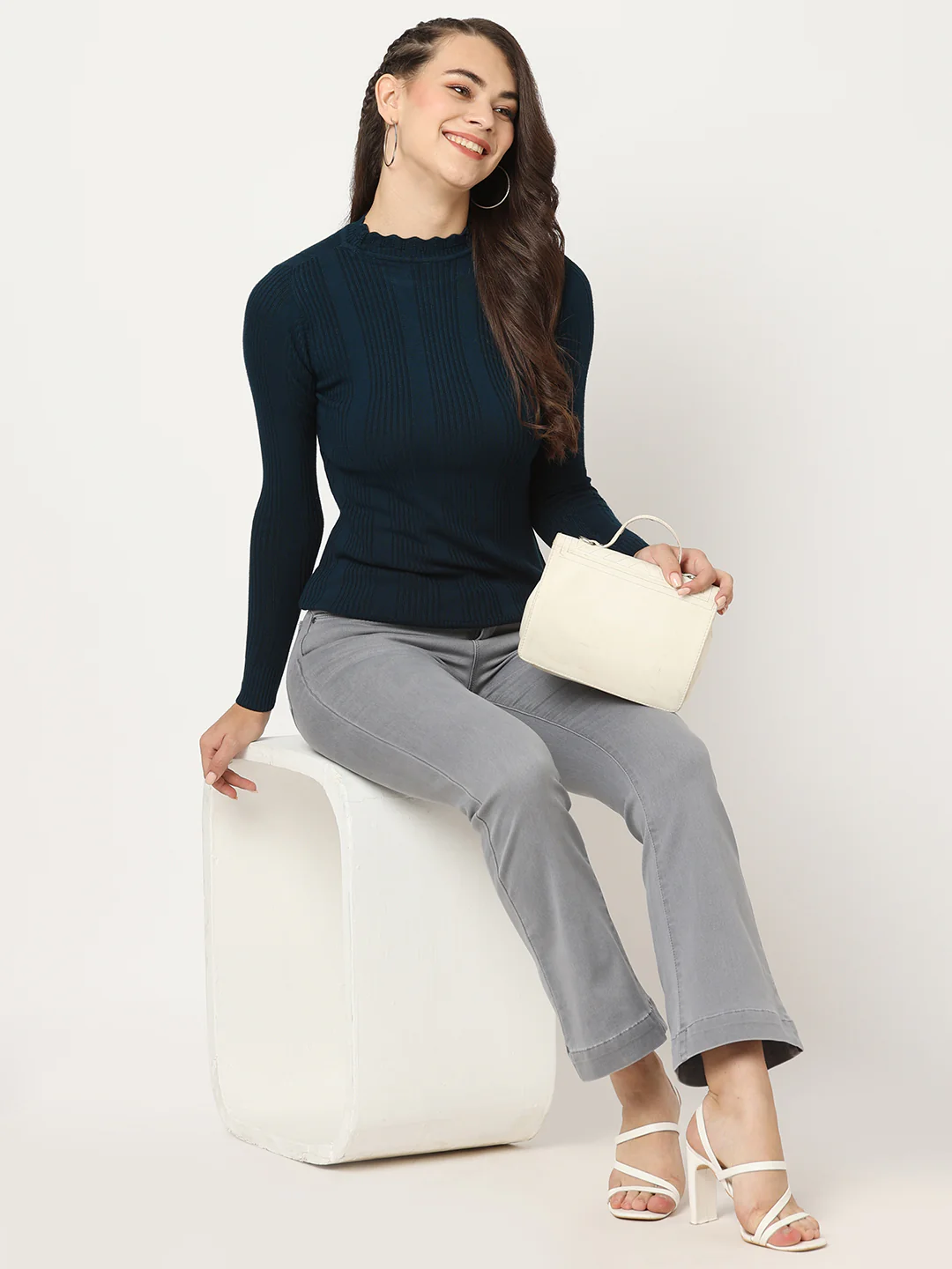 Women Grey High-Rise Flare Jeans - Image 4