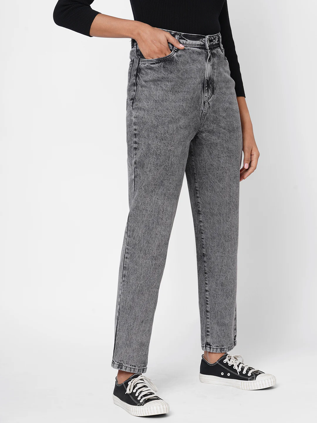 Women Grey High-Rise Mom Fit Jeans - Image 6