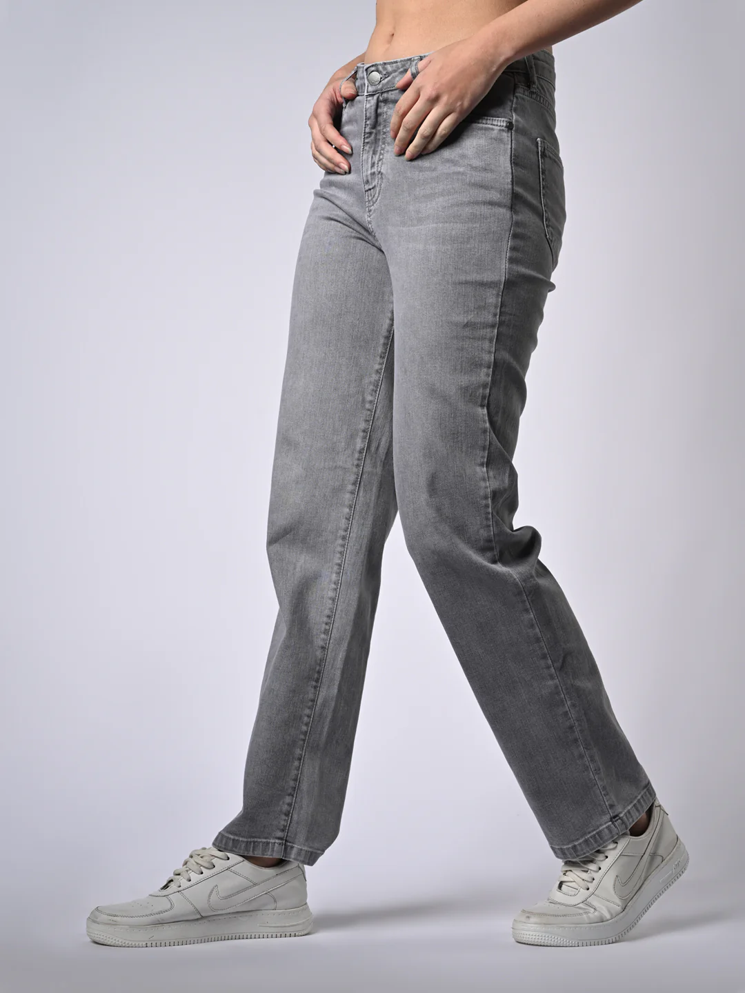 Women Grey High-Rise Relax Straight Fit Jeans - Image 6