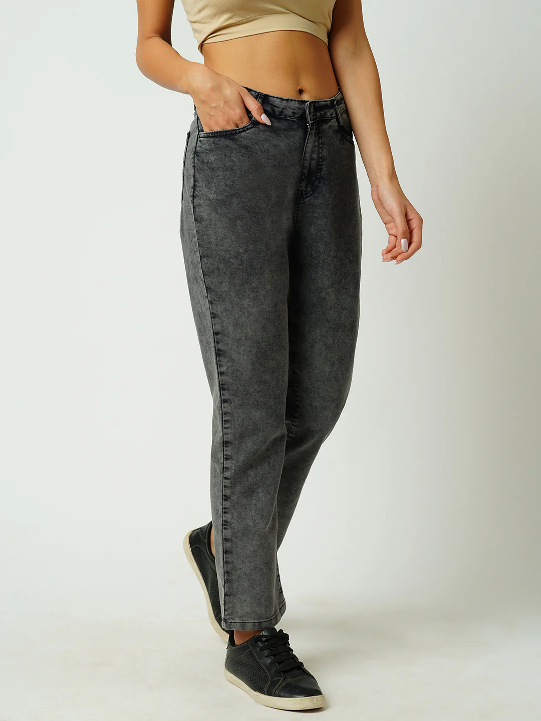 Women Grey High-Rise Relaxed Straight Fit Jeans - Image 6