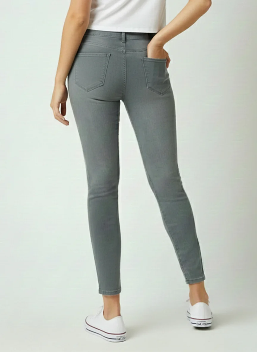 Women Grey High-Rise Skinny Jeans - Image 3