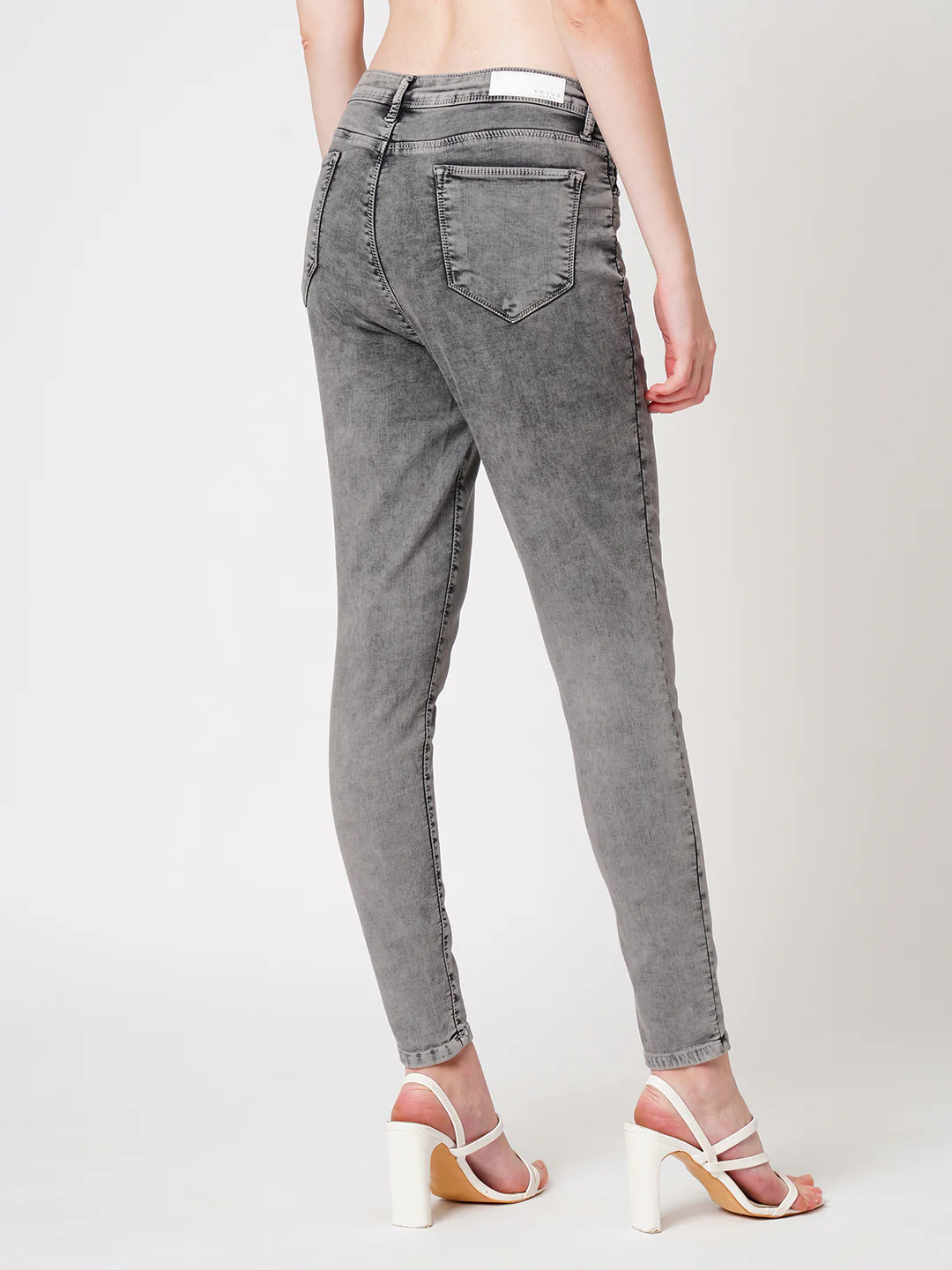 Women Grey High-Rise Skinny Jeans - Image 3