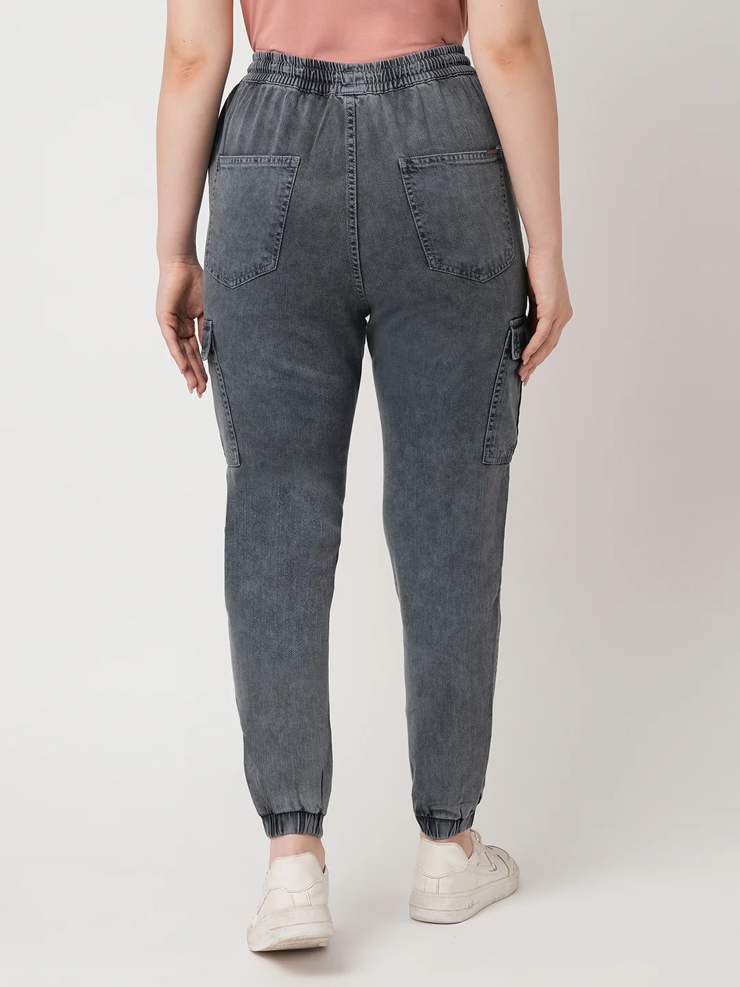 Women Grey Mid-Rise Skinny Joggers - Image 3