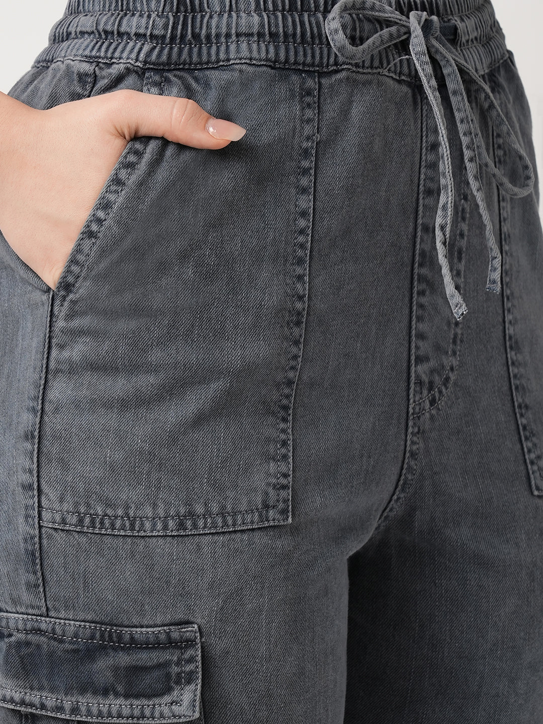 Women Grey Mid-Rise Skinny Joggers - Image 5