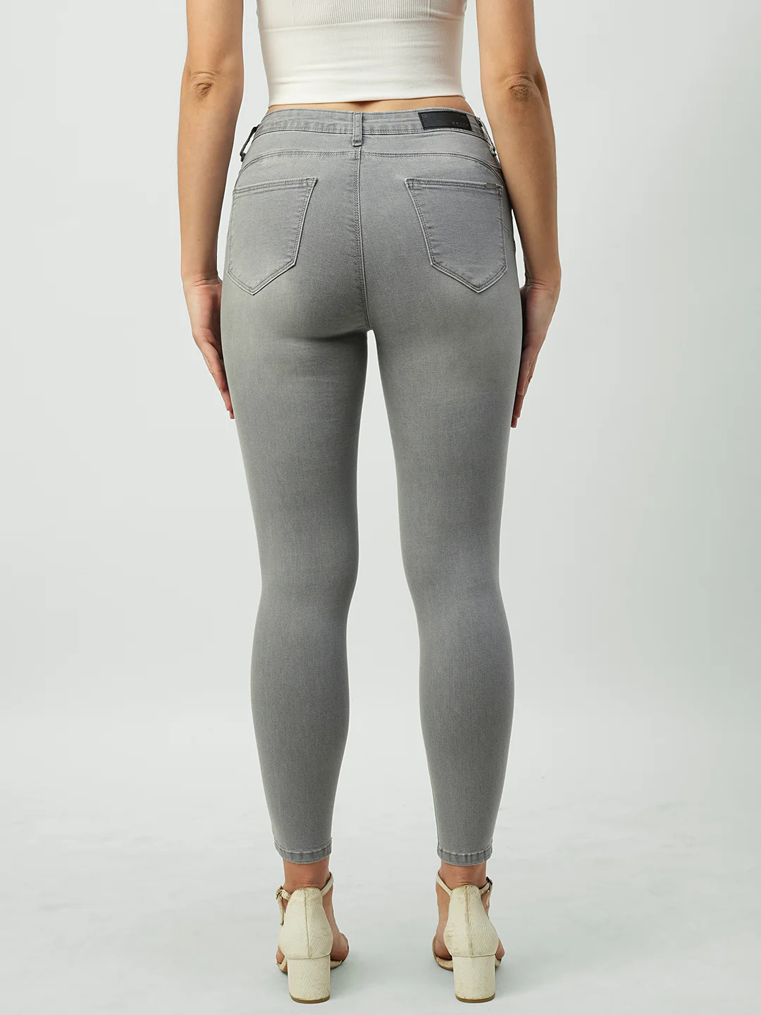 Women Grey Sculpt Fit Jeans - Image 3