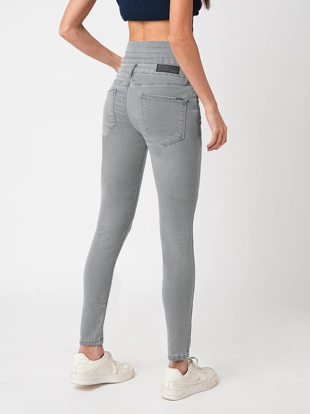 Women Grey Super High-Rise Super Skinny Jeans - Image 3