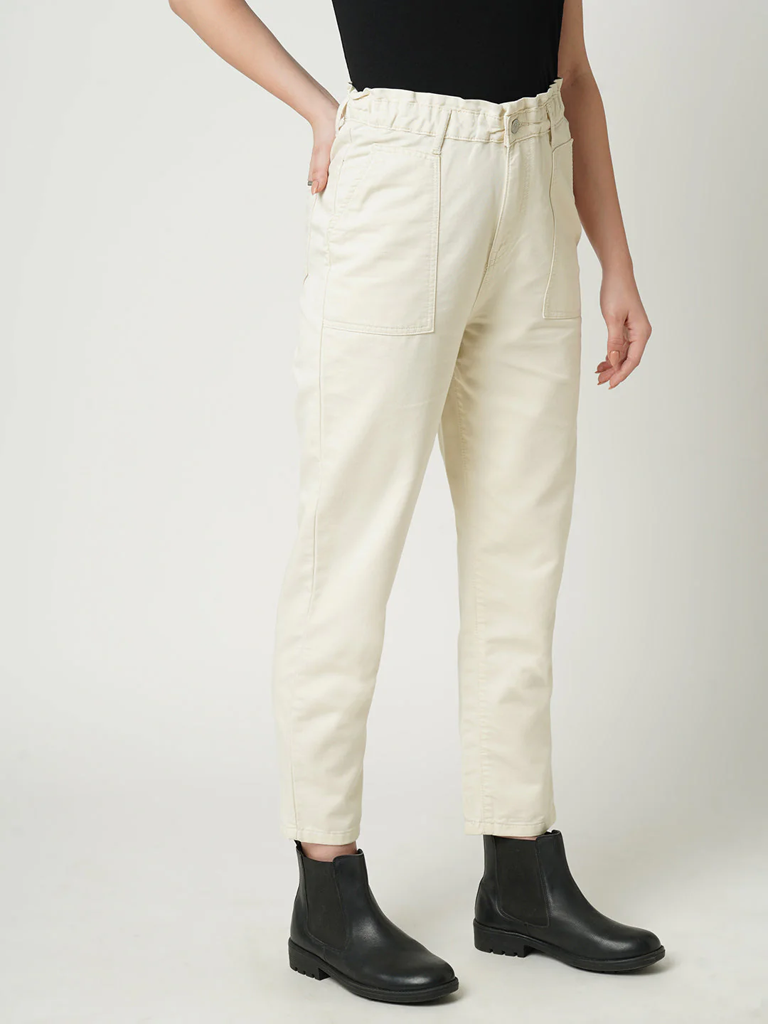 Women High-Rise Baggy Fit Jeans - Image 4