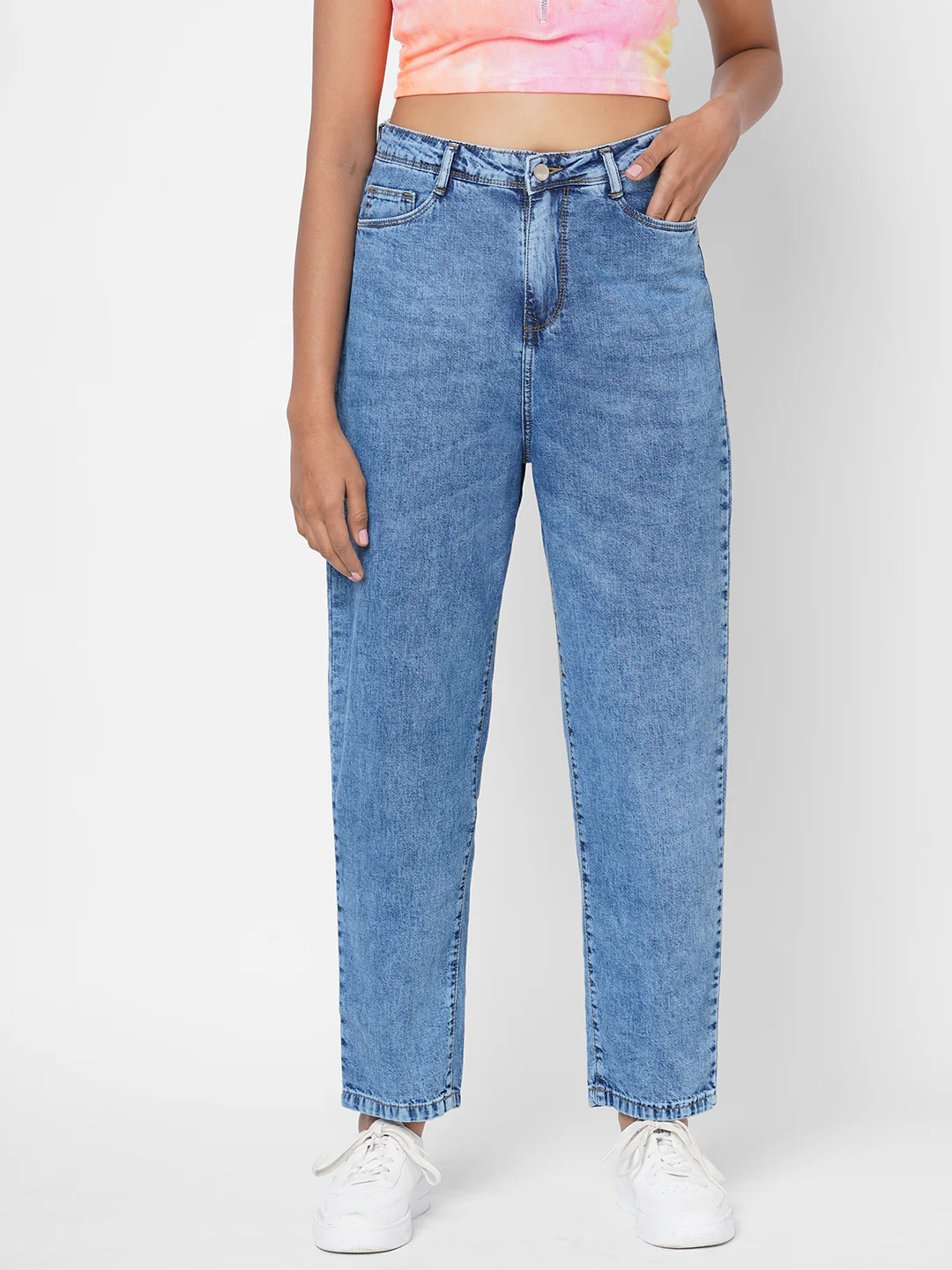 Women High-Rise Balloon Fit Jeans - Image 2