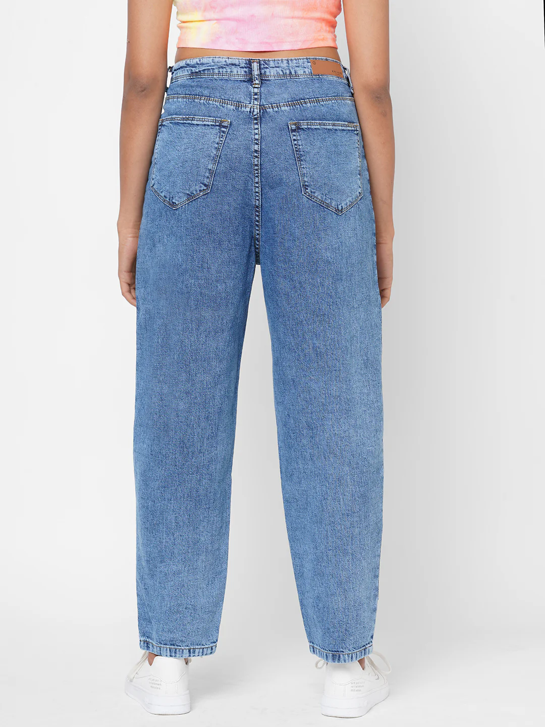 Women High-Rise Balloon Fit Jeans - Image 3