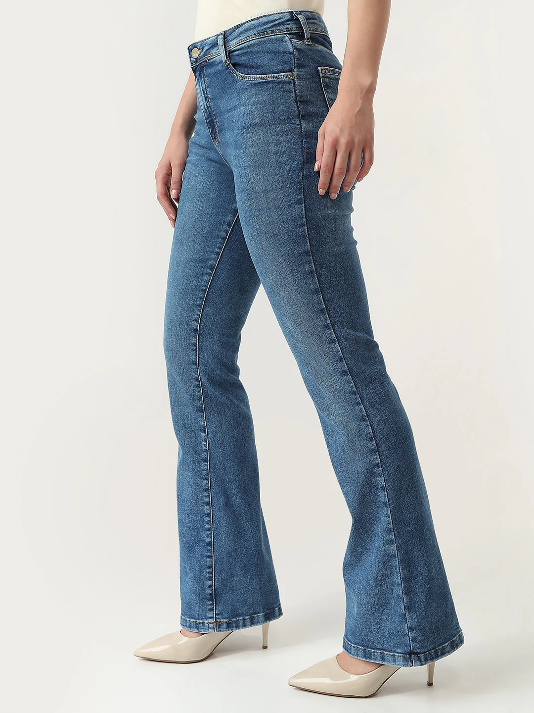 Women High-Rise Flare Jeans - Image 5