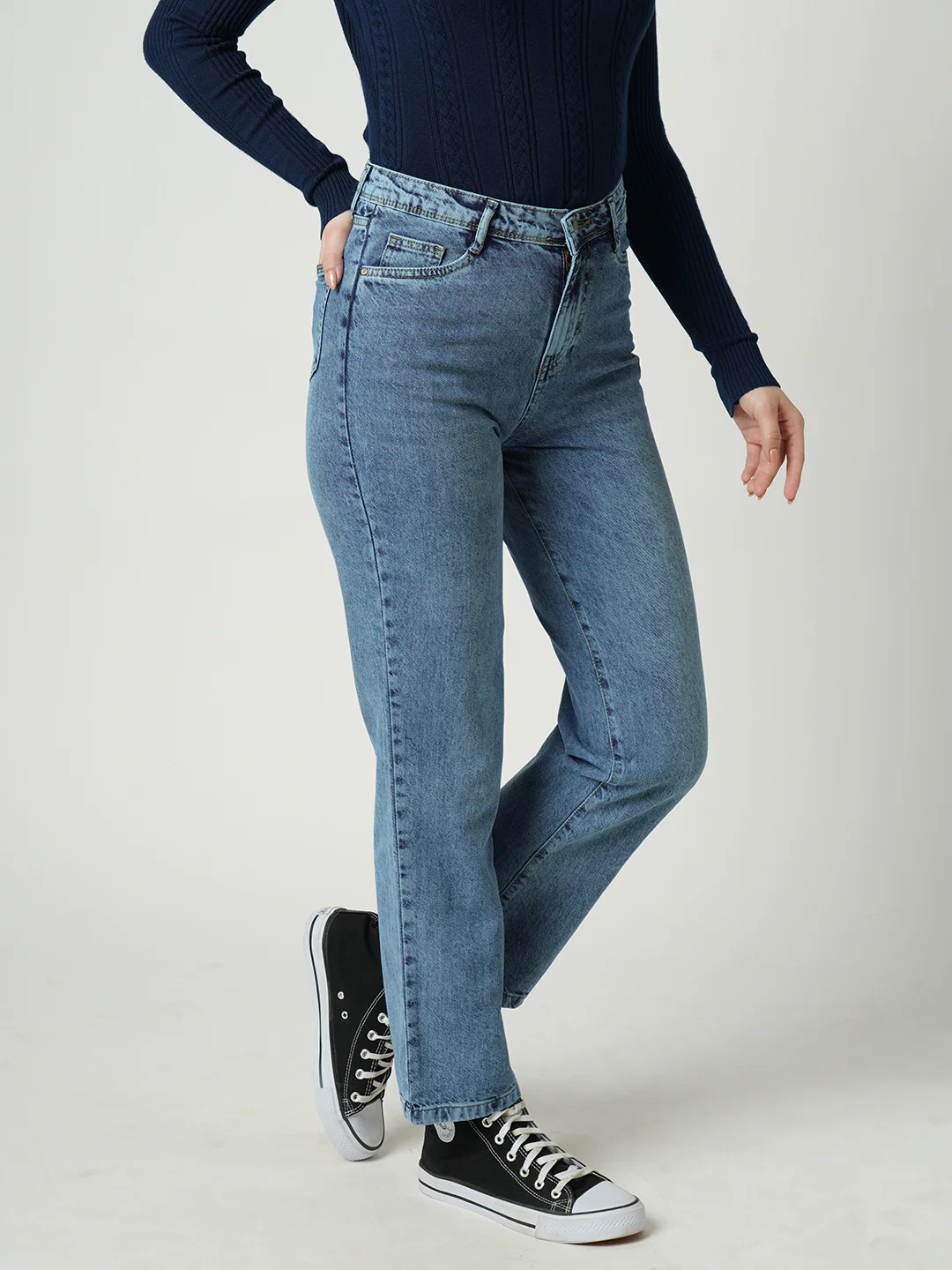 Women High-Rise Loose Straight Jeans - Image 4