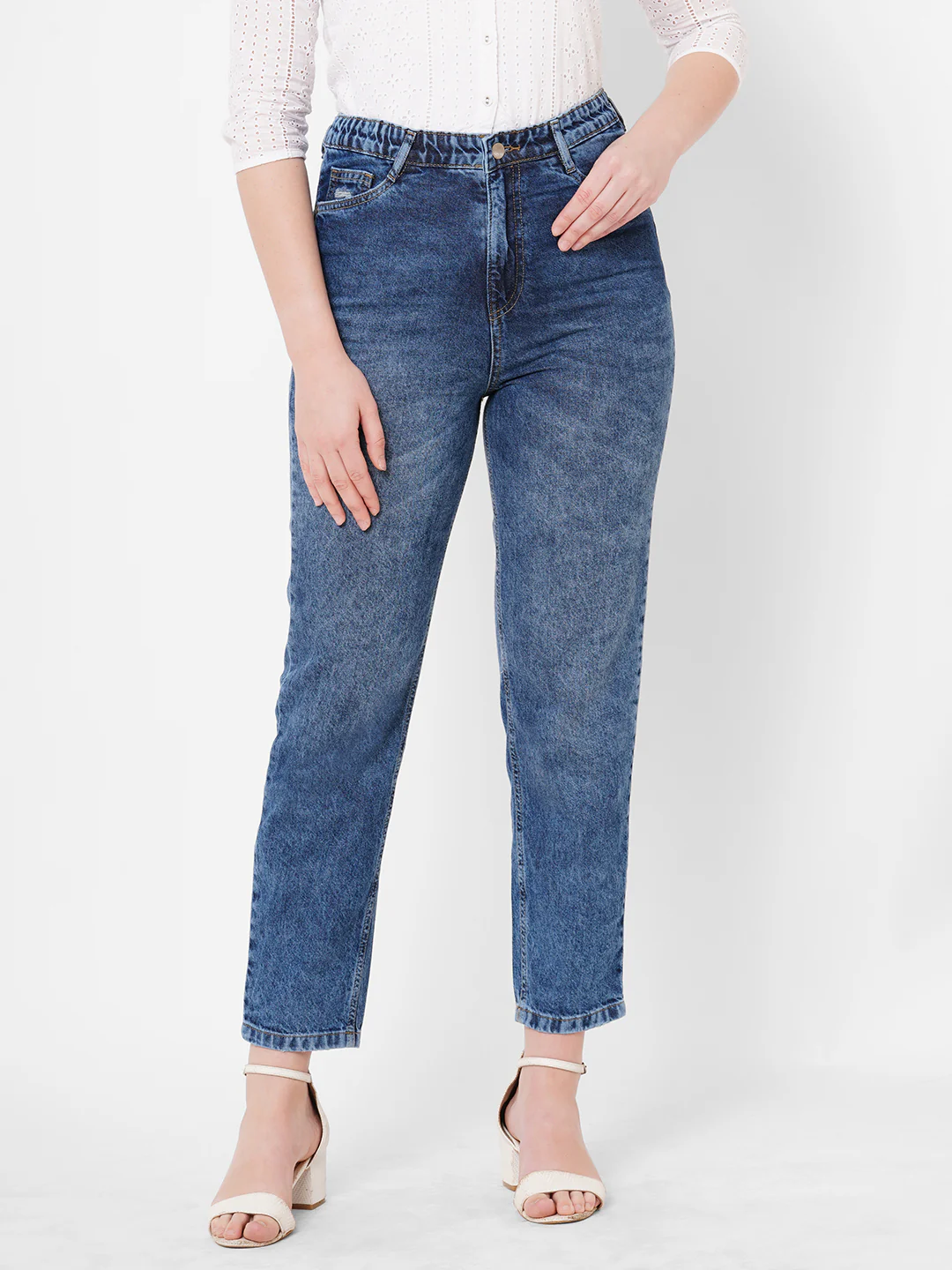 Women High-Rise Mom Fit Jeans - Image 2