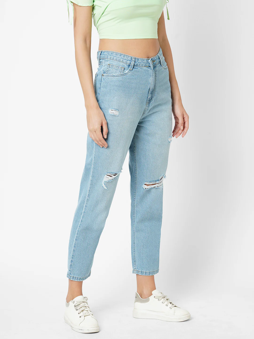 Women High-Rise Mom Fit Jeans - Image 4
