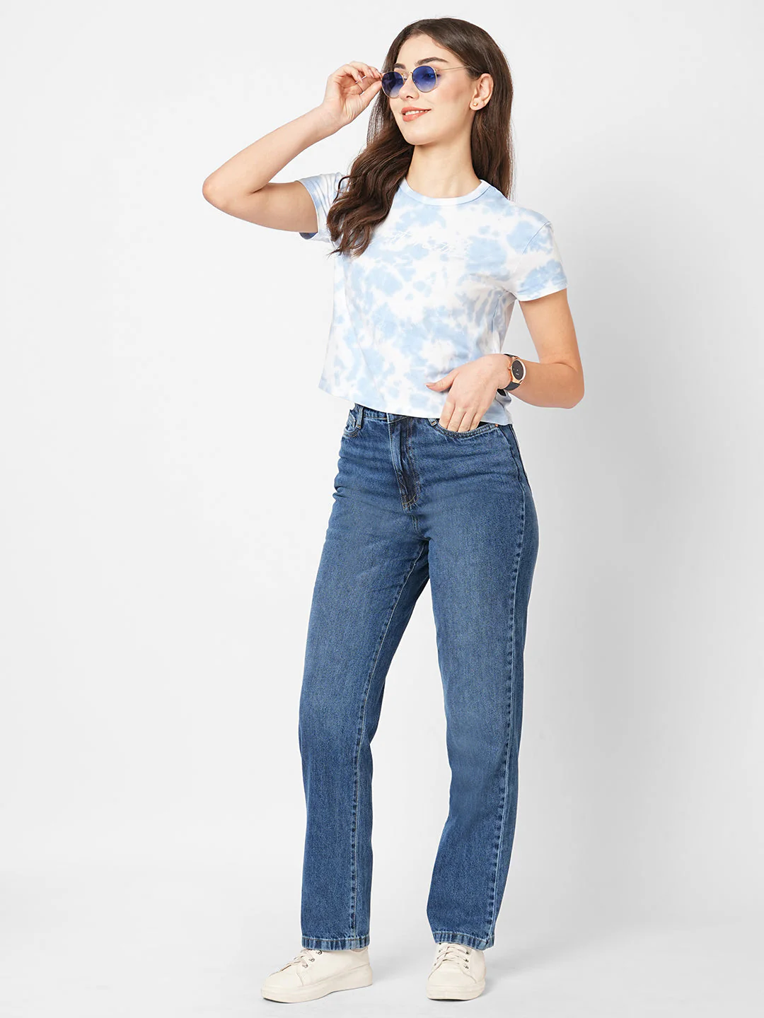 Women High-Rise Mom Fit Jeans - Image 4