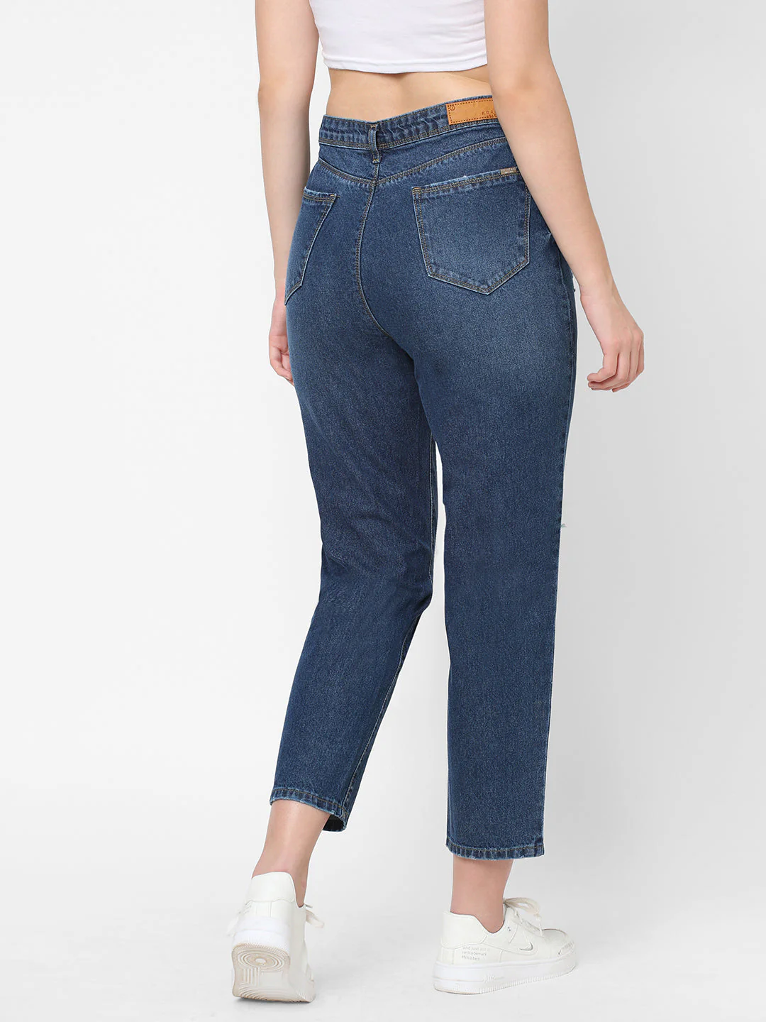 Women High-Rise Mom Fit Jeans - Image 3