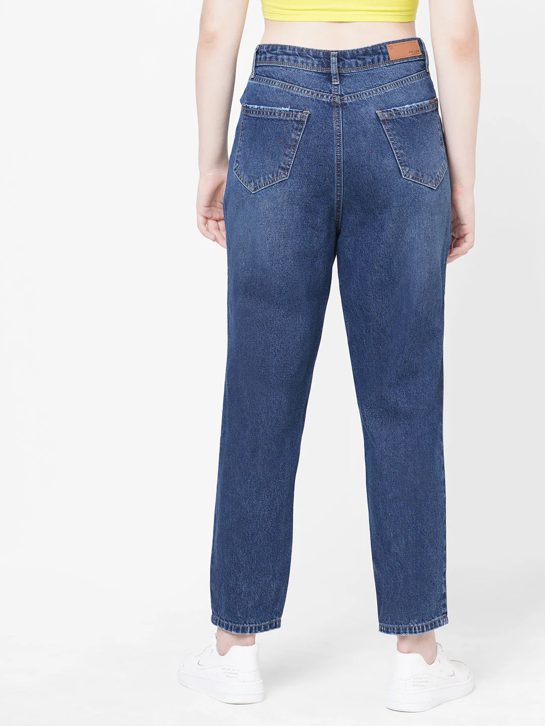 Women High-Rise Mom Fit Jeans - Image 3