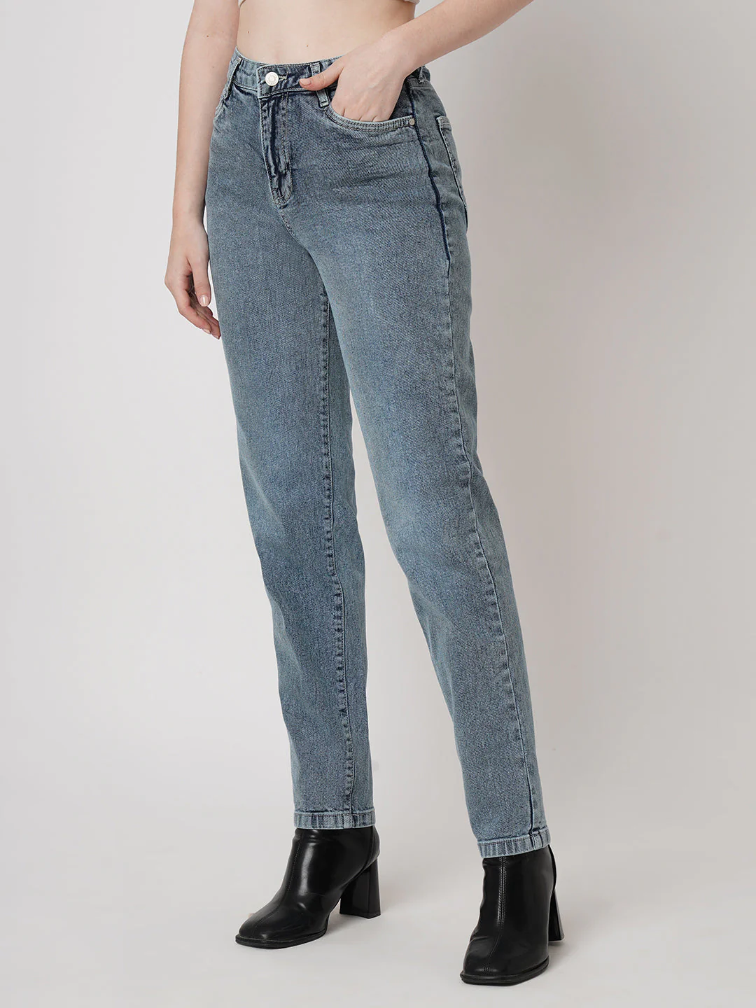 Women High-Rise Mom Jeans - Image 6
