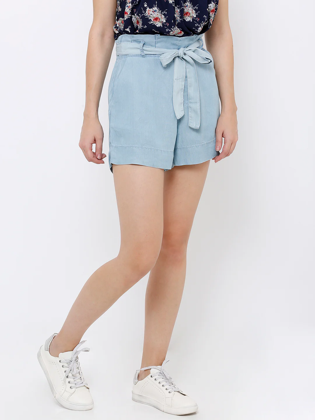 Women High-Rise Paper Bag Slim Shorts - Image 3