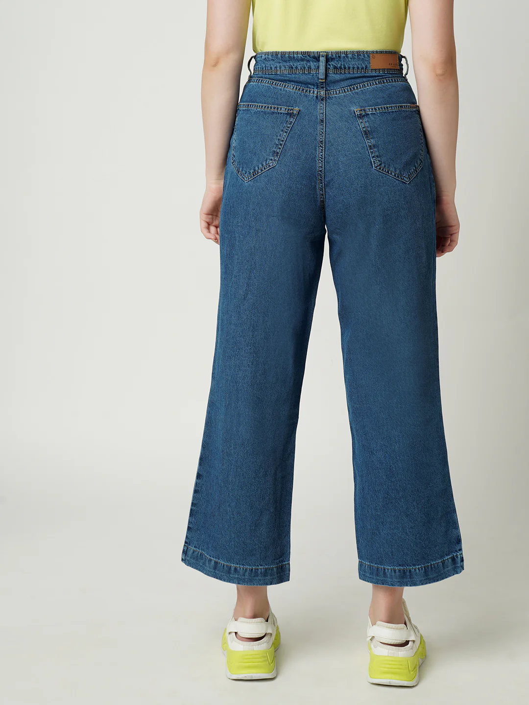 Women High-Rise Parallel Wide Leg Jeans - Image 3