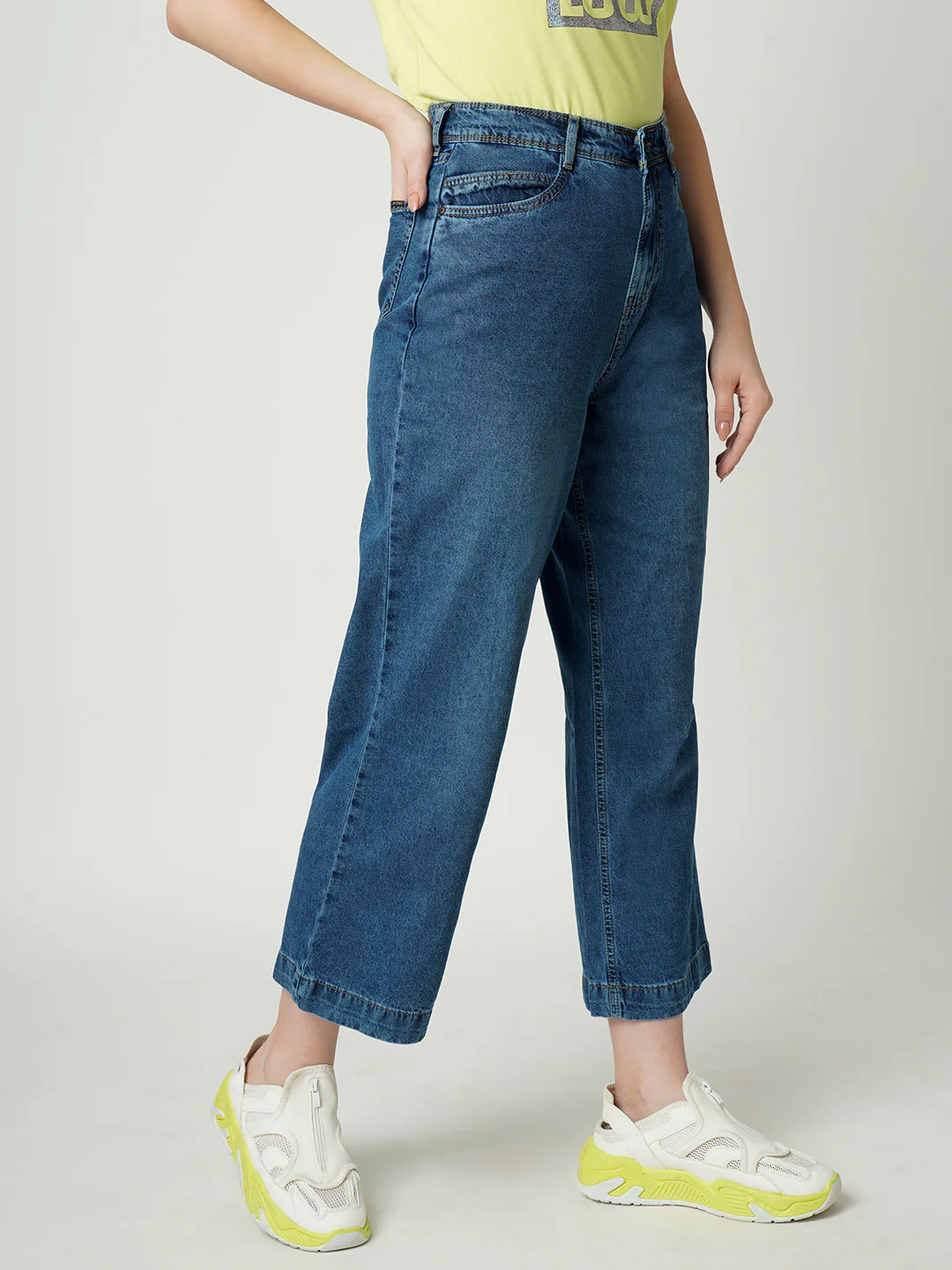 Women High-Rise Parallel Wide Leg Jeans - Image 4