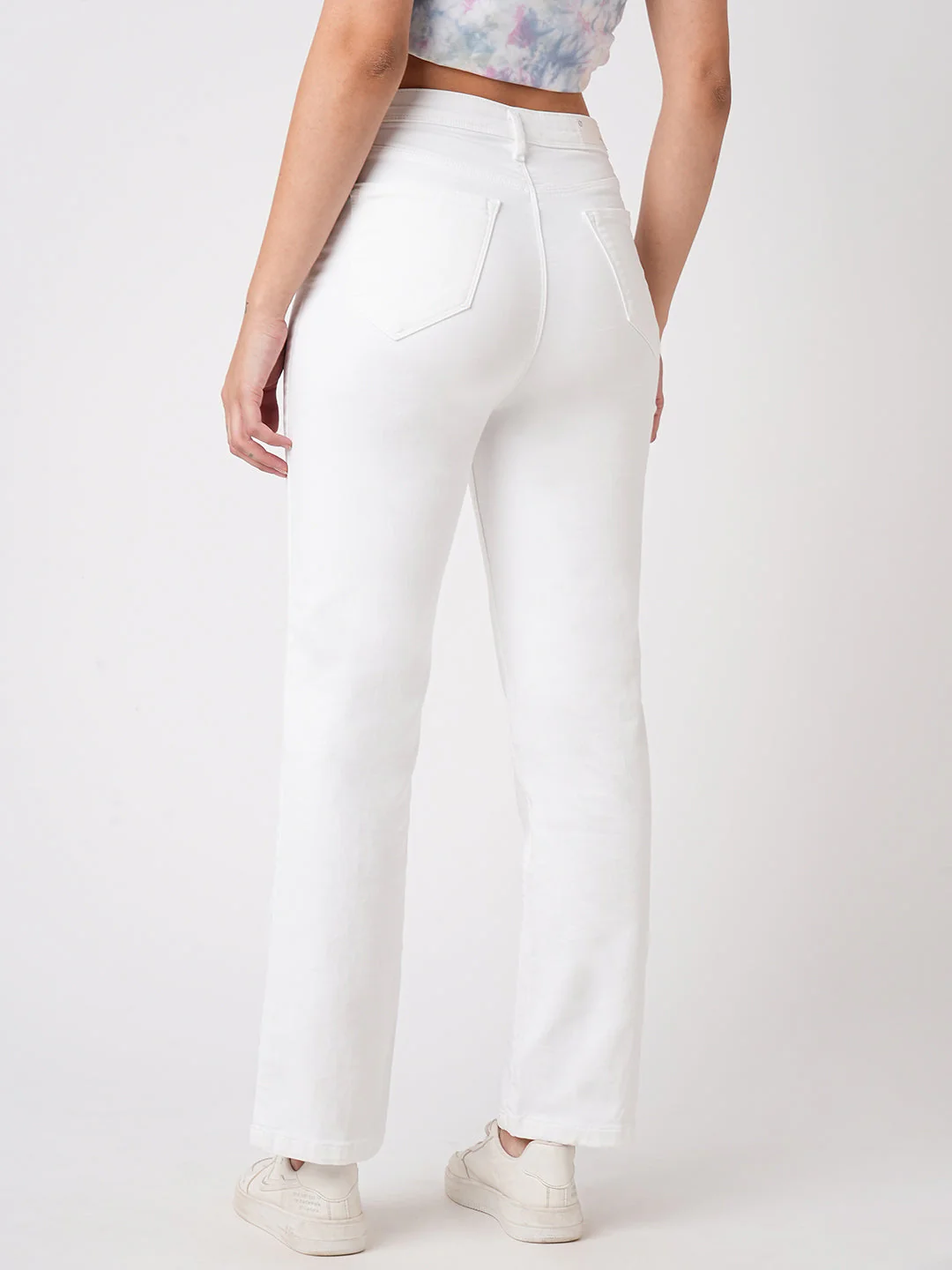 Women High-Rise Relax Straight Jeans - Image 3